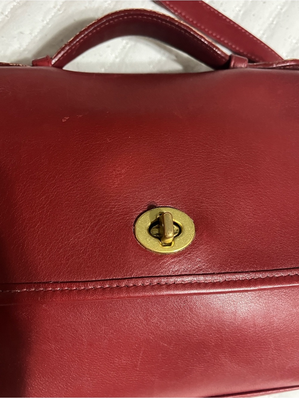 Vintage Coach Court Bag
Satchel Red Brass Hardware
#9870 - Picture 11 of 16